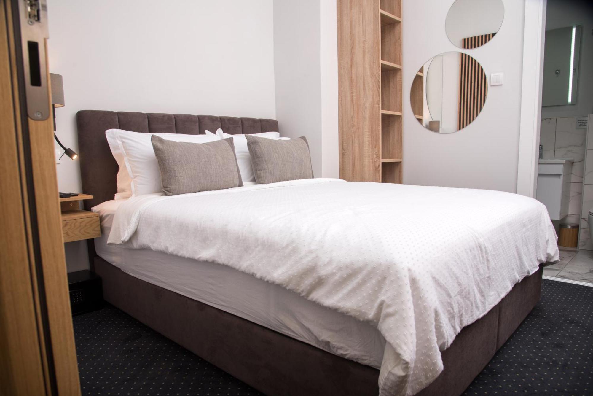 Republic Square Luxury Suites Belgrado Exterior foto