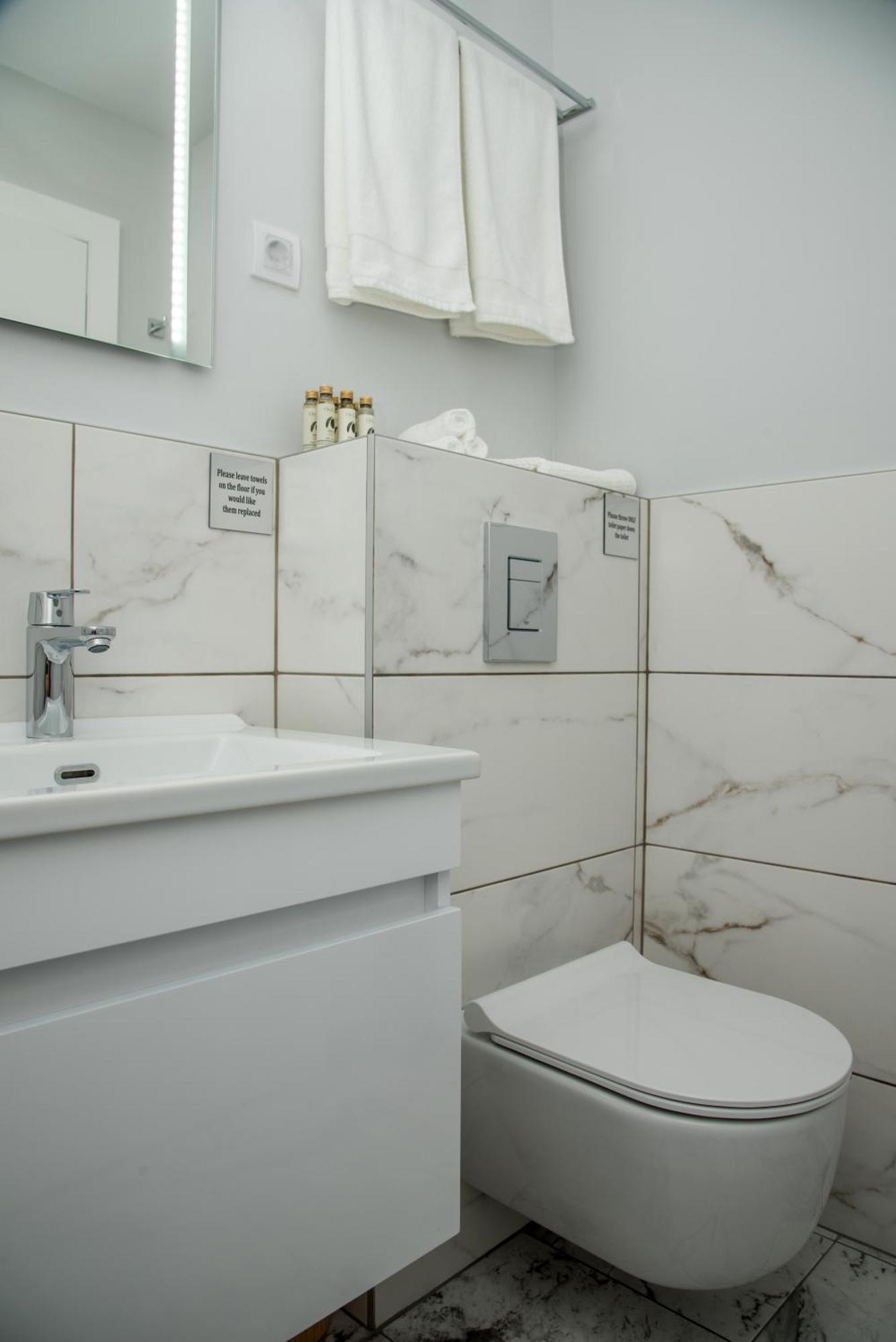 Republic Square Luxury Suites Belgrado Exterior foto